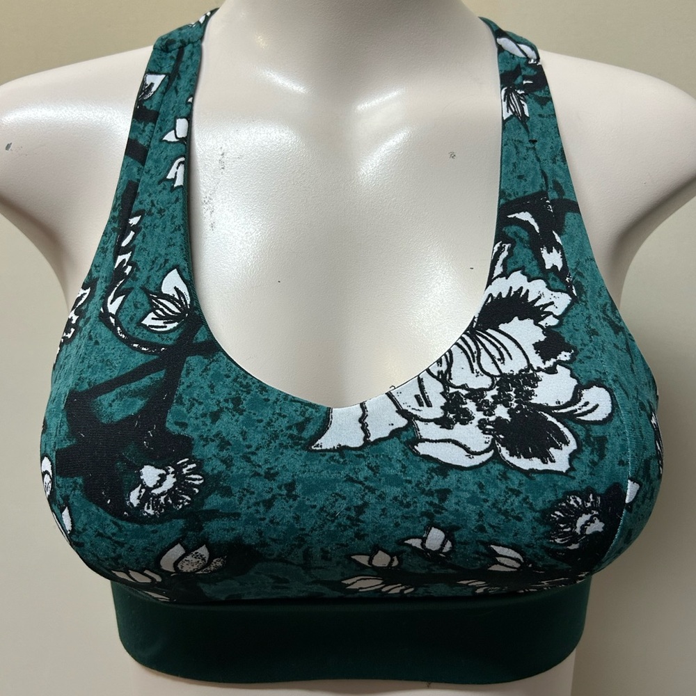 2/$30⚡️- SPORTS BRA | Women’s Cotton on Body sports bra size small